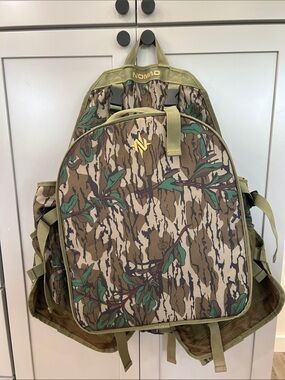 NOMAD Mossy Oak Turkey Hunting Vest Adjustable Pack Seat Cushion Repaired